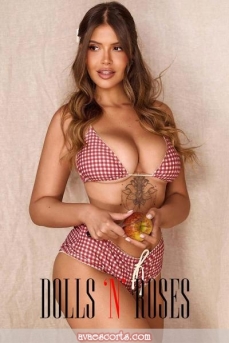 Escort Larissa