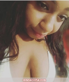 Escort Symonee