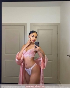 Escort Lucyy