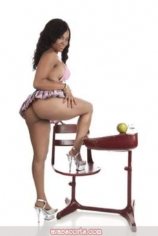 Escort nina love
