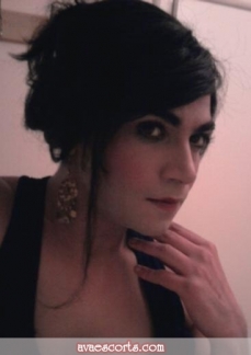 Escort TV Darla London