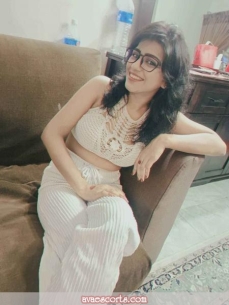 Escort Reshma