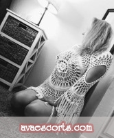 Escort Nikki James