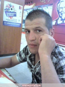 Escort yanis